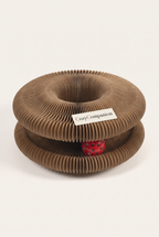 Fold magnetic cat scratcher