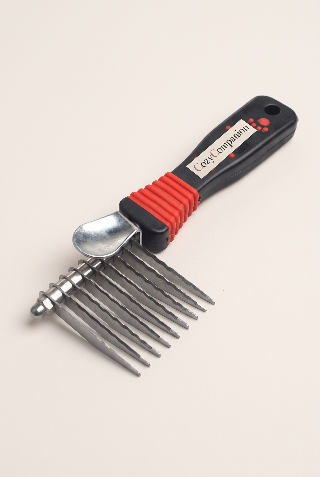 Tame dematting comb